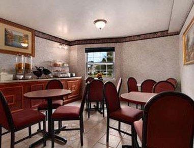 Days Inn By Wyndham Berlin Voorhees מראה חיצוני תמונה
