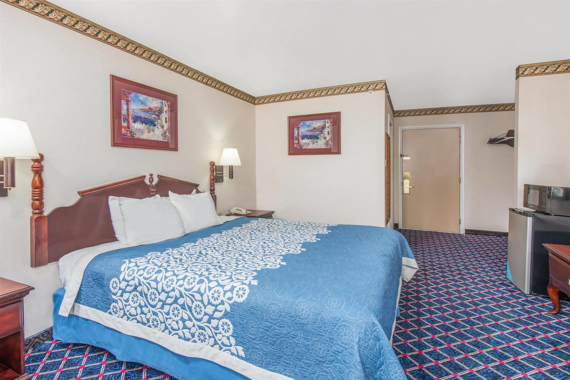 Days Inn By Wyndham Berlin Voorhees מראה חיצוני תמונה