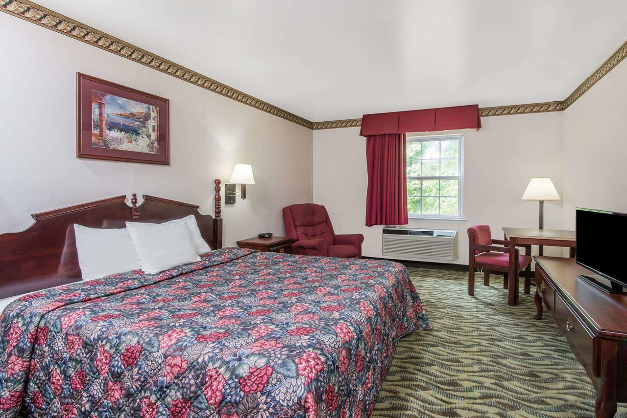 Days Inn By Wyndham Berlin Voorhees מראה חיצוני תמונה